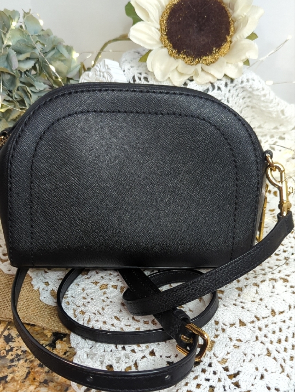 Marc Jacobs Black Leather Dome Crossbody with Gold Hardware - Picture 4 of 11